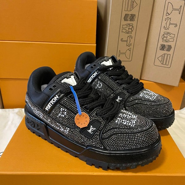 「#139」LOUIS VUITTON Trainer diamond
