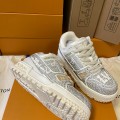 「#141」LOUIS VUITTON Trainer diamond