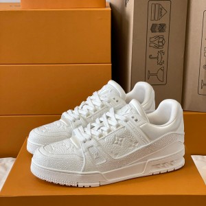 「#143」LOUIS VUITTON Trainer diamond