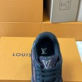 「#148」LOUIS VUITTON Trainer diamond