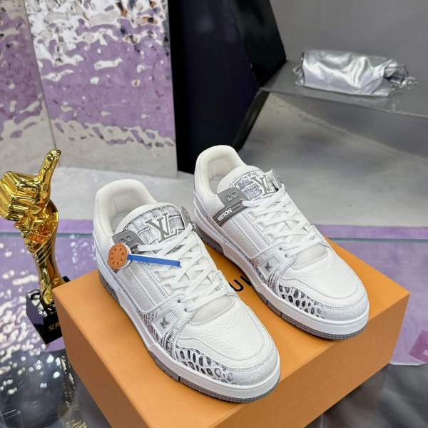 「#206」LOUIS VUITTON Trainer