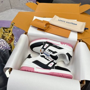 「#209」LOUIS VUITTON Trainer