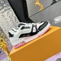 「#209」LOUIS VUITTON Trainer