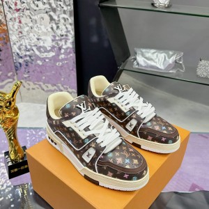 「#236」LOUIS VUITTON Trainer