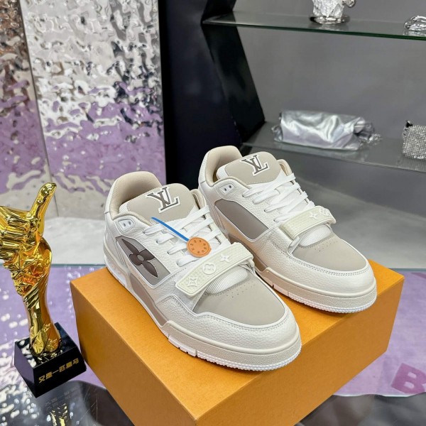 「#239」LOUIS VUITTON Trainer