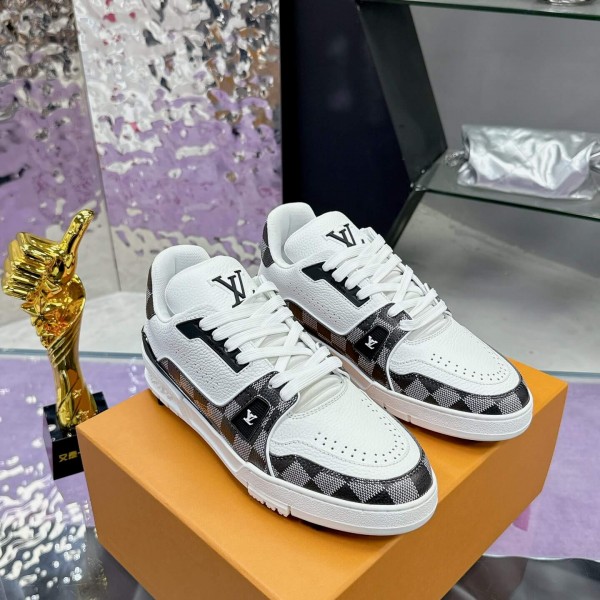 「#243」LOUIS VUITTON Trainer