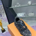 「#259 」LOUIS VUITTON Trainer