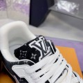 「#270 」LOUIS VUITTON Trainer