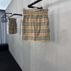 「#6059」  Burberry short