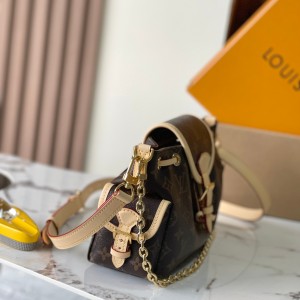 「#11655」Louis Vuitton bags