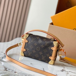 「#11677」Louis Vuitton bags