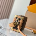 「#11677」Louis Vuitton bags
