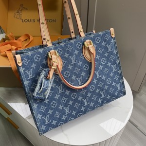 「#11682」Louis Vuitton bags