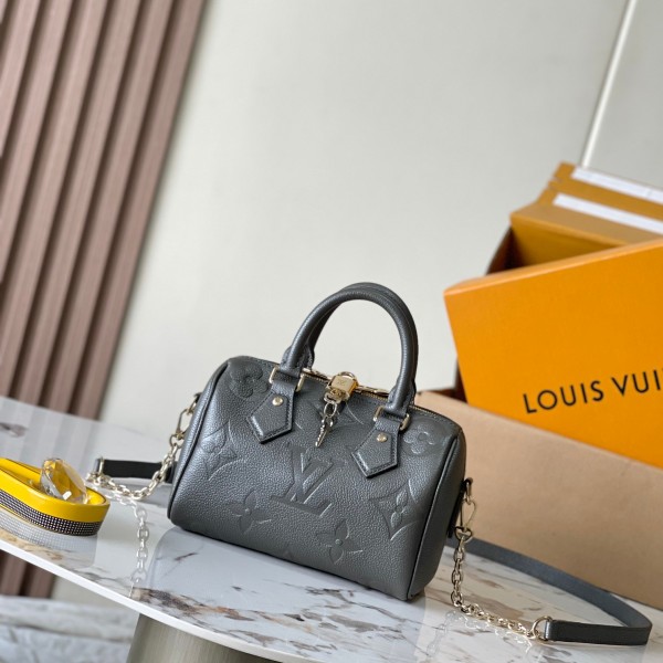 「#11686」Louis Vuitton bags