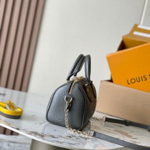 「#11686」Louis Vuitton bags