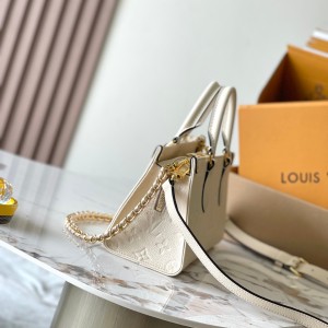 「#11687」Louis Vuitton bags