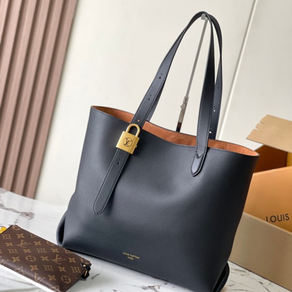 「#11694」Louis Vuitton bags