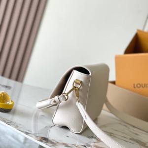 「#11695」Louis Vuitton bags