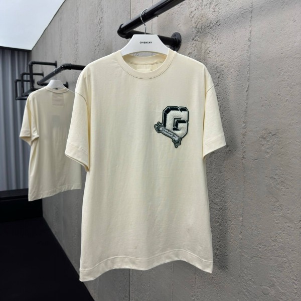 「#1902」Givenchy T-shirt