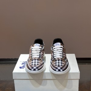 「#15054」Burberry shoes