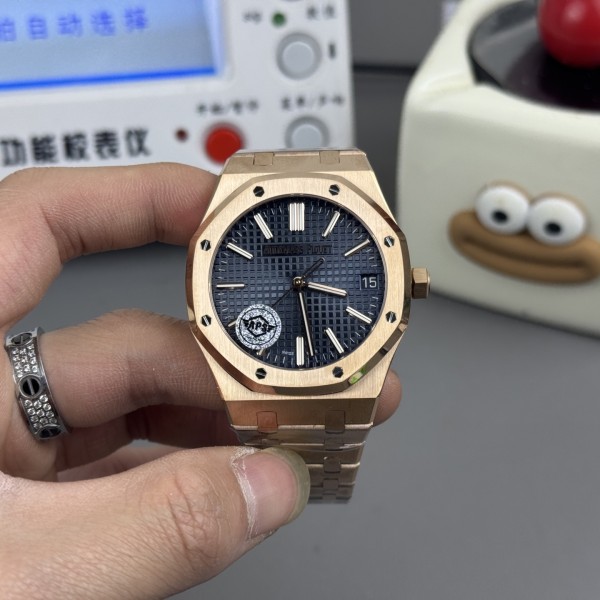 「#17535」AP watches