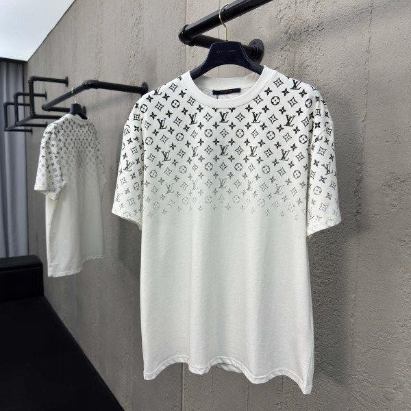 「#1323」Louis Vuitton T-shirt