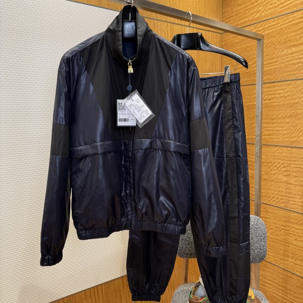 「#56」Louis Vuitton Clothing Set