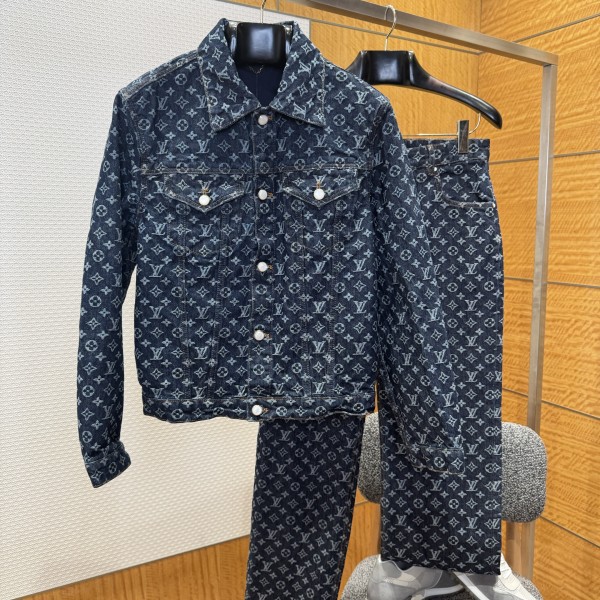 「#76」Louis Vuitton Clothing Set