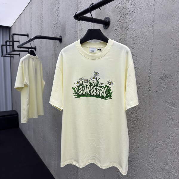 「#6097」  Burberry T-shirt