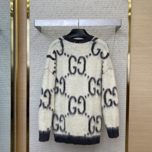 「#8676」Gucci Sweater; Cardigan
