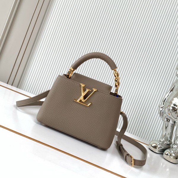 「#20022」Louis Vuitton Bags; Chip M23943 ( 21 x 14 x 8cm