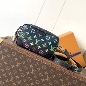 「#20063」Louis Vuitton Bags; Chip  M13903 ( 20.0 x 13.0 x 6.5 cm