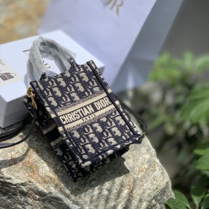 「#22501」Dior Bags  (13.5×5×18 cm