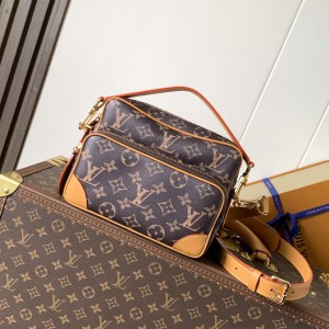 「#20064」Louis Vuitton Bags; Chip  M14025 ( 25.0 x 17.5 x 11.0 cm
