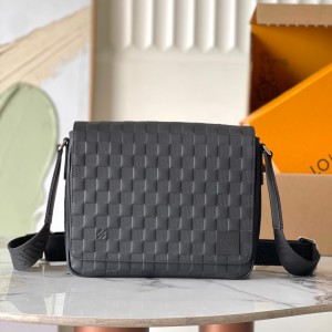 「#20097」Louis Vuitton Bags; Chip  M42711 ( 26 x 20 x 7 cm