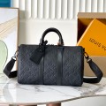 「#20101」Louis Vuitton Bags; Chip  M22765 ( 34 x 21 x 16 cm