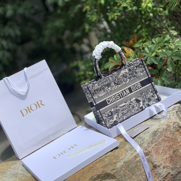 「#22521」Dior Bags  (36x27.5x16.5cm