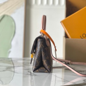 「#20104」Louis Vuitton Bags; Chip  M44080 ( 20 x 16 x 7.5 cm