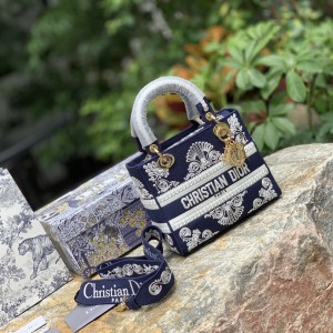 「#22542」Dior Bags  (24x20x11cm