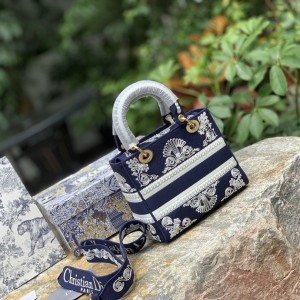 「#22542」Dior Bags  (24x20x11cm