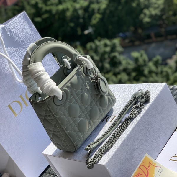 「#22550」Dior Bags  (17×15×7cm