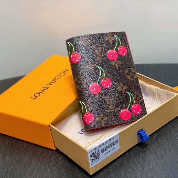 「#20133」Louis Vuitton Bags;  M13424 ( 14 x 2.5 x 10 cm