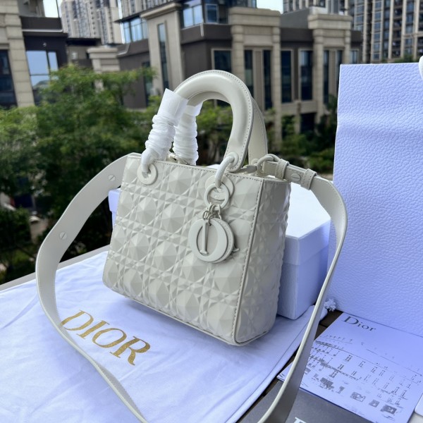 「#22568」Dior Bags  (20×17×8cm