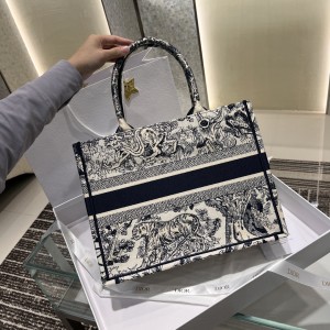 「#22588」Dior Bags  (26.5×36×42cm