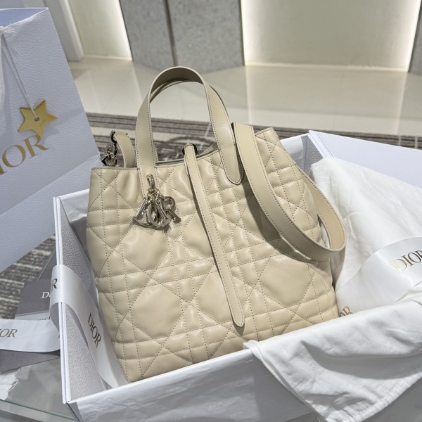 「#22600」Dior Bags  (23×24×16cm