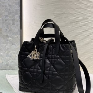 「#22601」Dior Bags  (16×18×12cm
