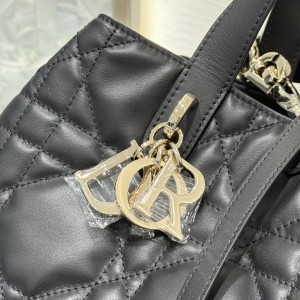 「#22601」Dior Bags  (16×18×12cm