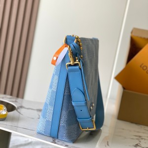 「#20154」Louis Vuitton Bags; Chip M00202 ( 38 x 35 x 12 cm