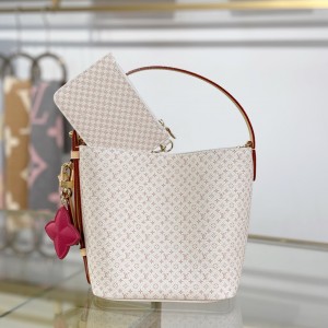 「#20190」Louis Vuitton Bags; Chip M15130 (18 x 16 x 12 cm