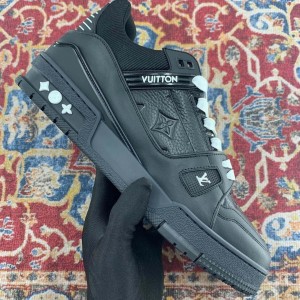 「#107」LOUIS VUITTON Trainer 